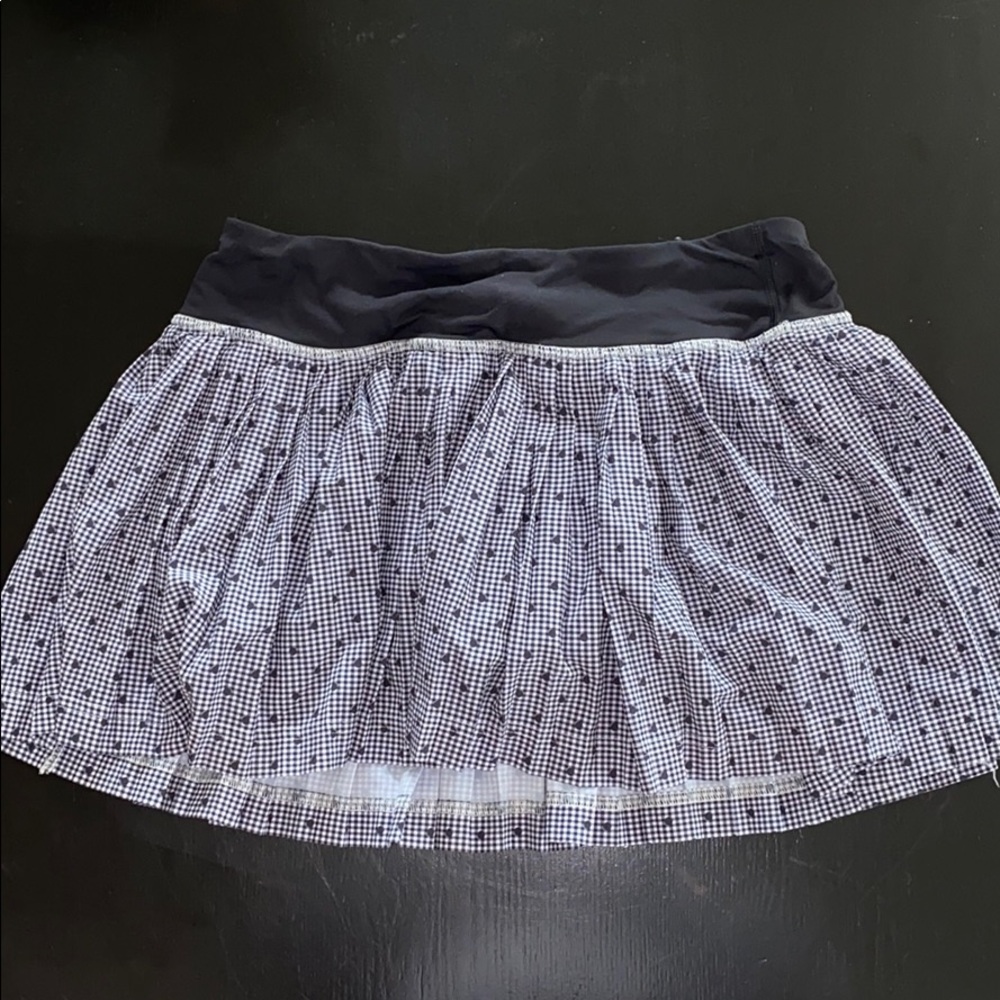 Lululemon women’s black skirt